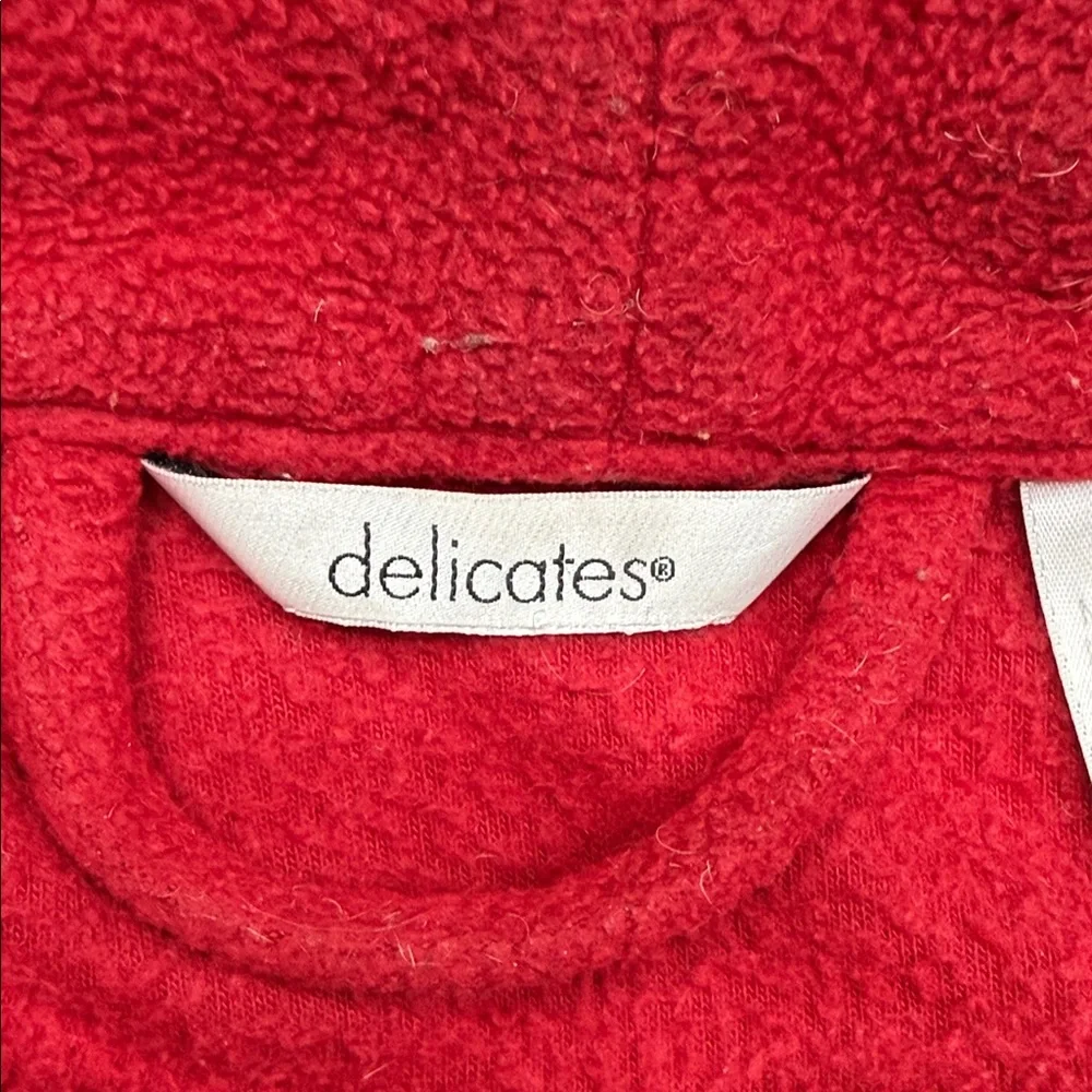 Red Embroidered Robe - Picture 9 of 10